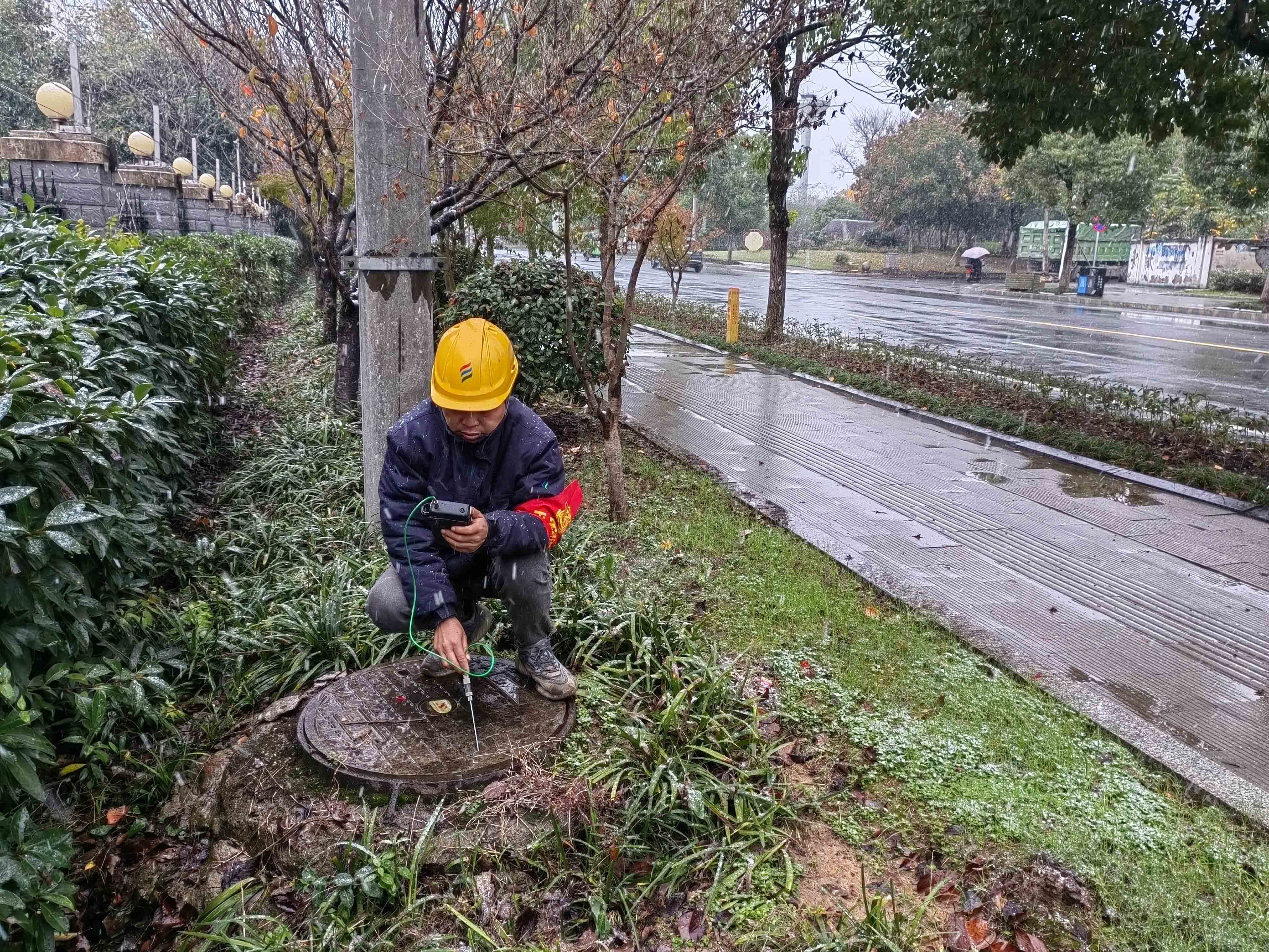 多措并舉 狠抓落實(shí)  打好抗雪防凍阻擊戰(zhàn)